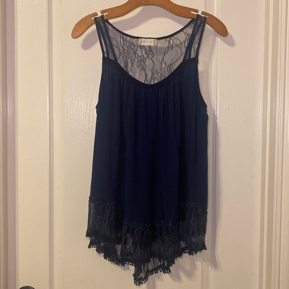 Altar’d State Navy Lace Embroidered Sleeveless Blouse Size Large NWOT